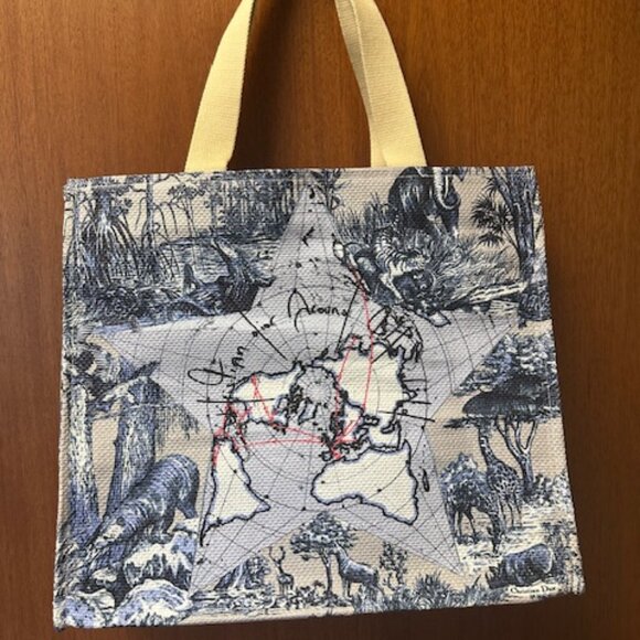 Christian DIOR VIP Exclusive Around the World Tote Bag (NEW) - Picture 10 of 15
